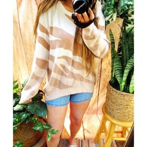 Barefoot dreams pink ocean reef sweater 🐚